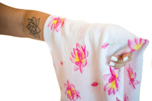 Load image into Gallery viewer, ORGANIC SWADDLE - MAGICAL LOTUS
